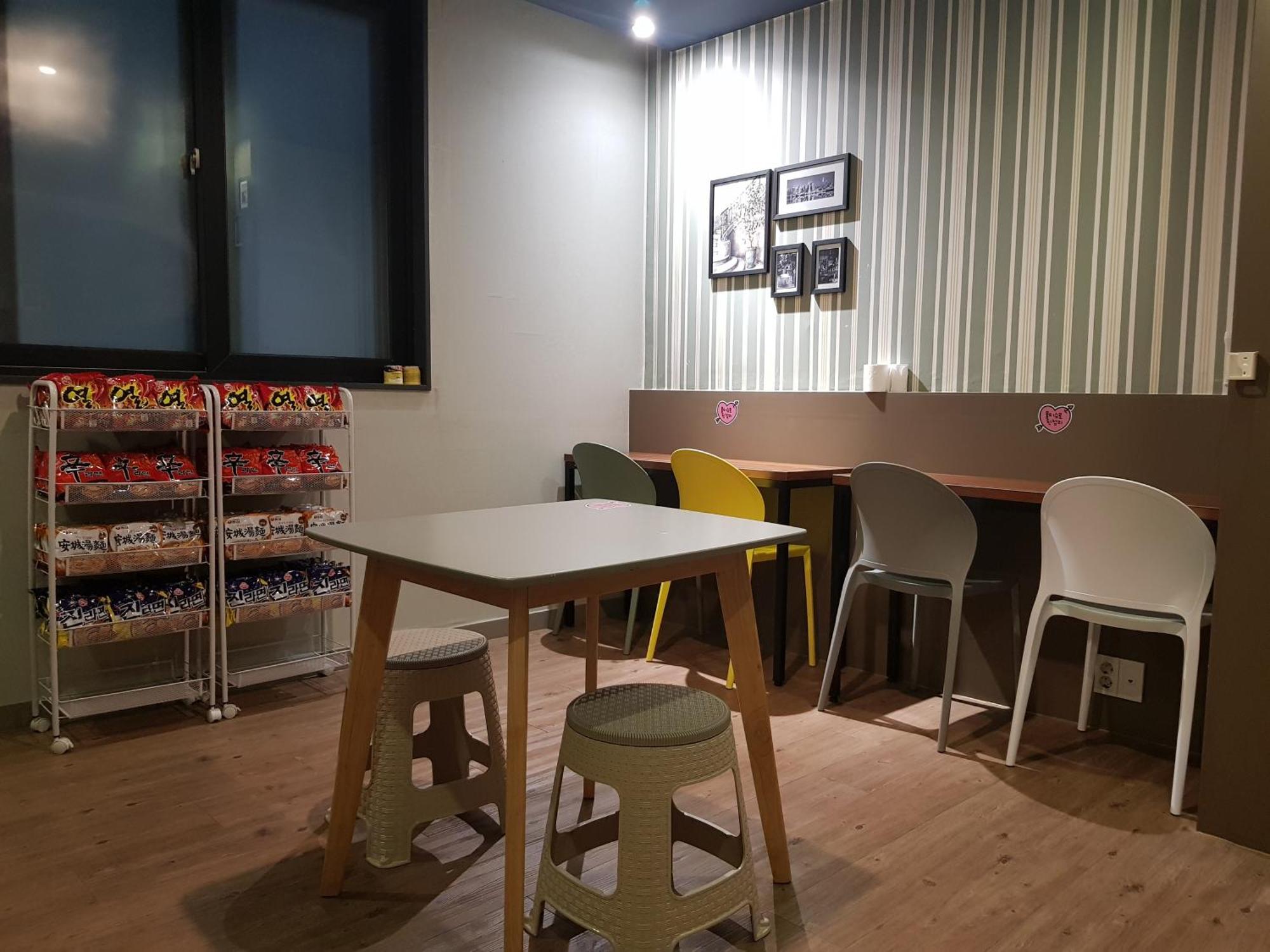 Hotel Gray Changwon Exterior photo