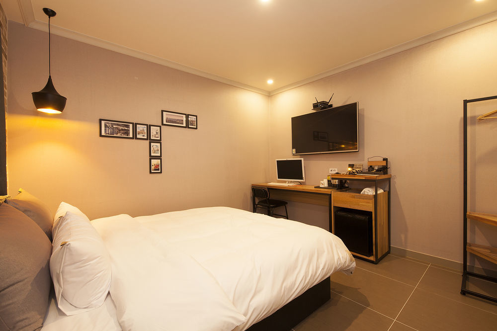 Hotel Gray Changwon Exterior photo